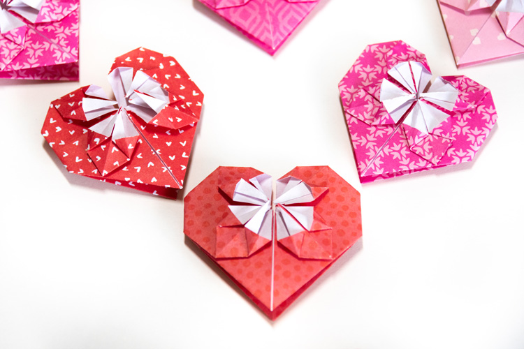 small hearts from origami