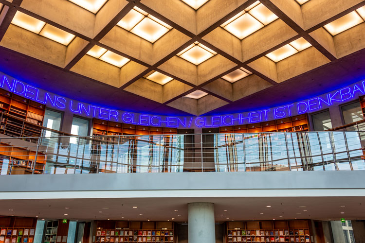 Inside Marie-Elisabeth-Lüders-Haus parliamentary library